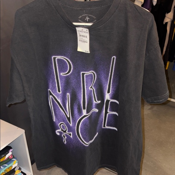 Prince Graphic Tee 💜 - Picture 4 of 5